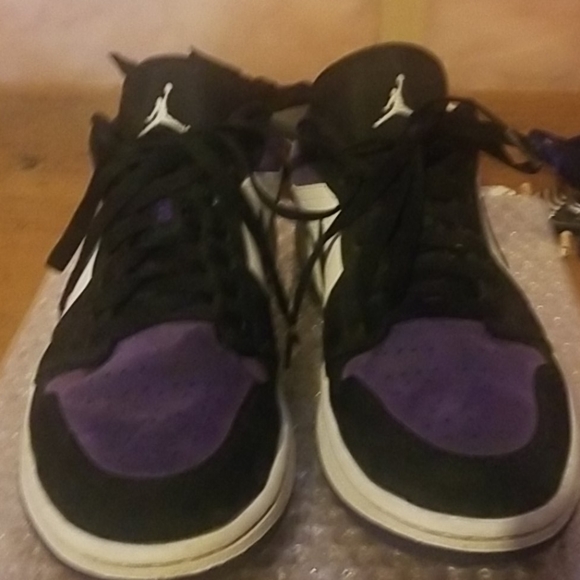 Jordan 1 Air Court purple (lightly worn)